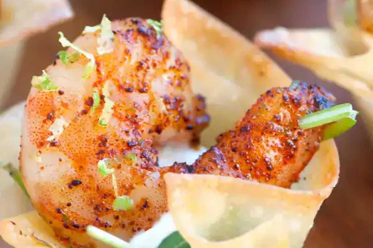 Chili-lime shrimp served in crisp wonton cups